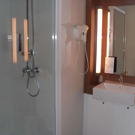Campanile Rennes Sud - Jacques Hotel 3*